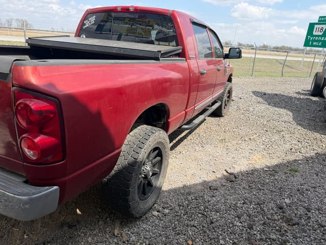 Image of Dodge Ram 2500 equipment image 2