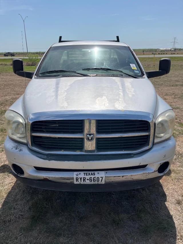 Image of Dodge Ram 2500 equipment image 1