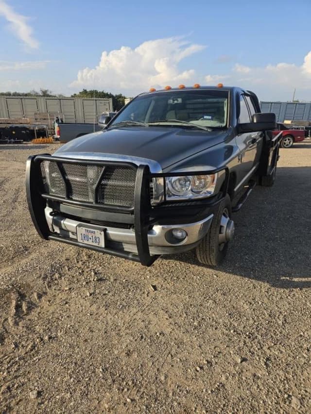 Image of Dodge Ram 3500 equipment image 1