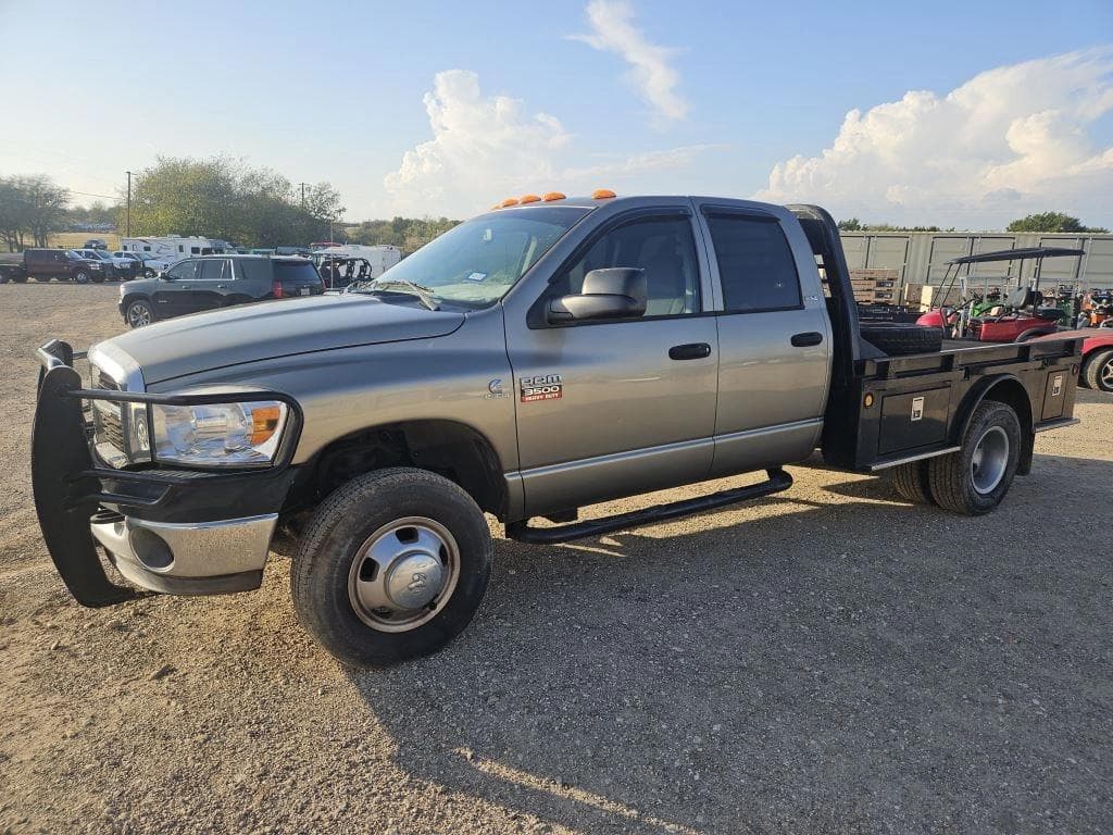 Image of Dodge Ram 3500 Primary image