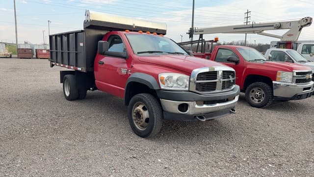 Image of Dodge Ram 5500 equipment image 2