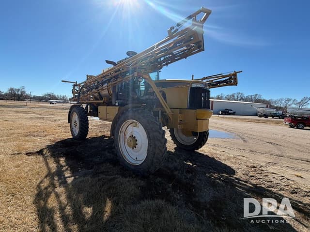 Image of Ag-Chem RoGator 1286C equipment image 4