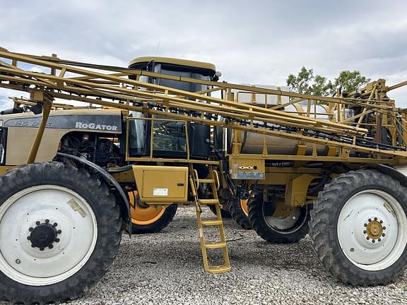 Image of RoGator SS874 equipment image 3