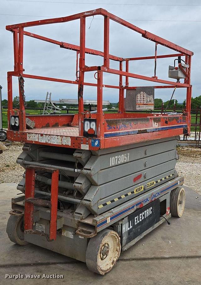 Image of Sky Jack SJ4632 equipment image 4