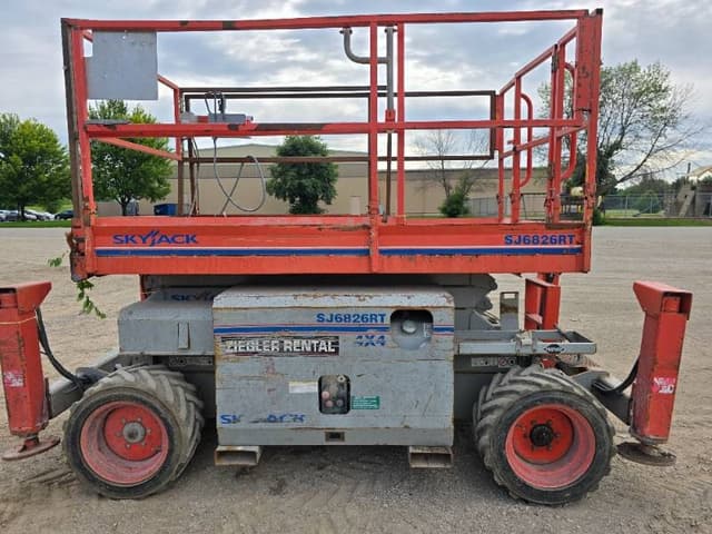 Image of Sky Jack SJ6826RT equipment image 2