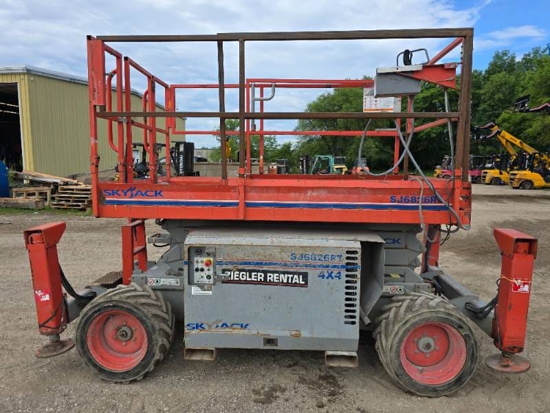 2008 Sky Jack SJ6826RT Equipment Image0
