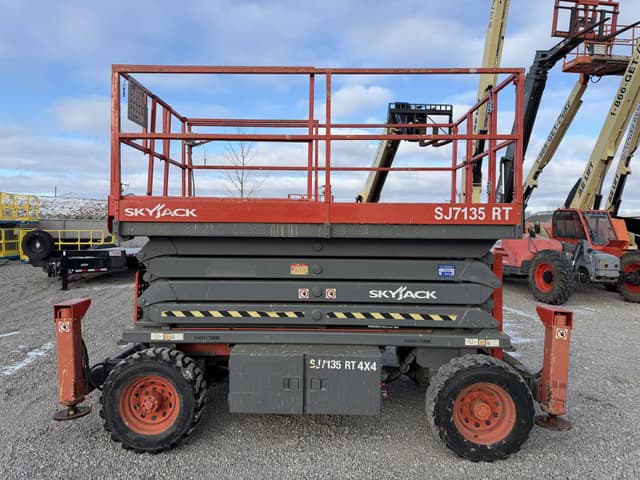 Image of Sky Jack SJ7135RT equipment image 4