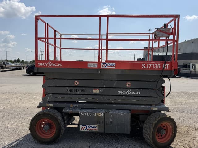 Image of Sky Jack SJ7135RT equipment image 4