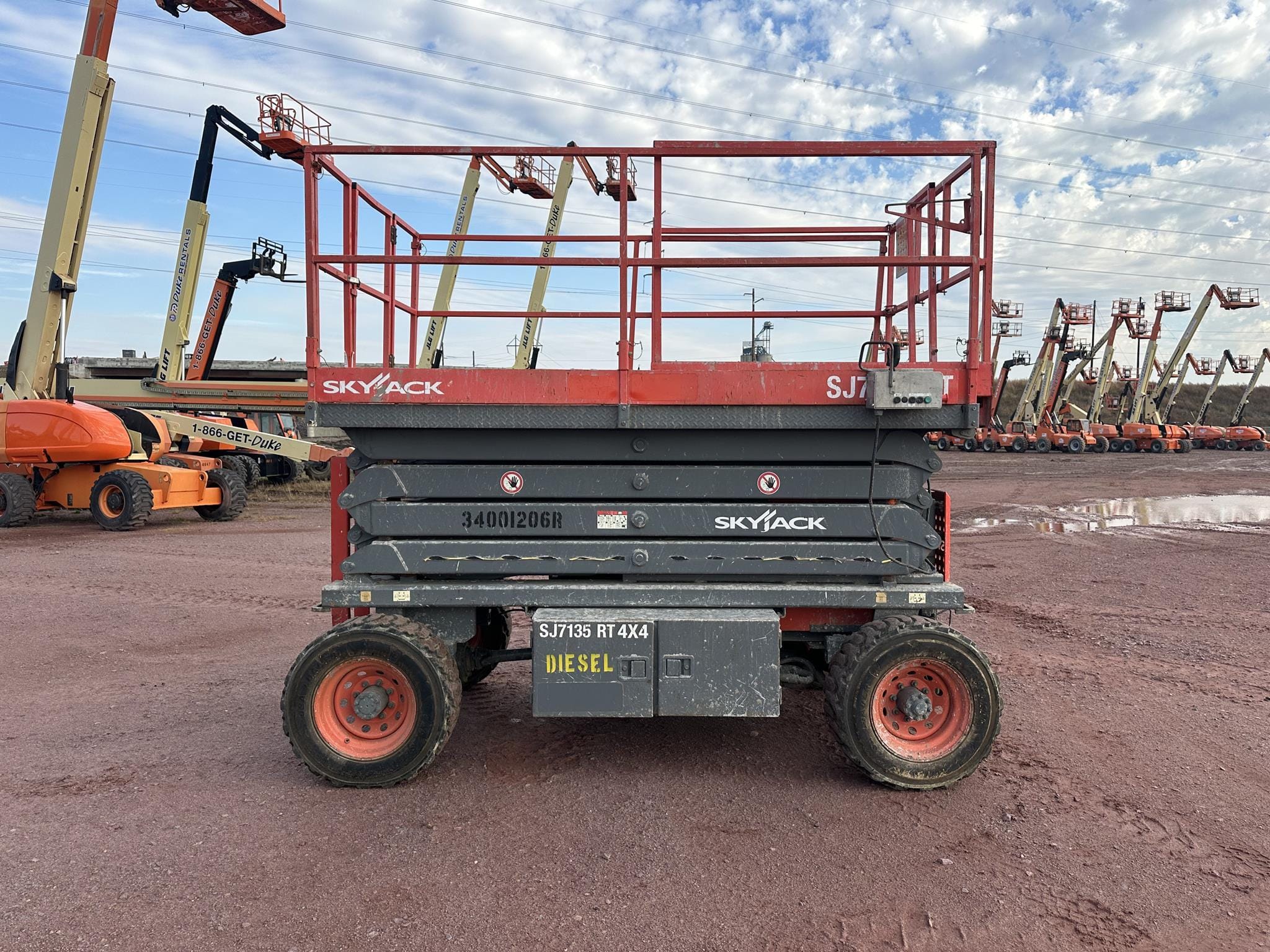 2008 Sky Jack SJ7135RT Equipment Image0