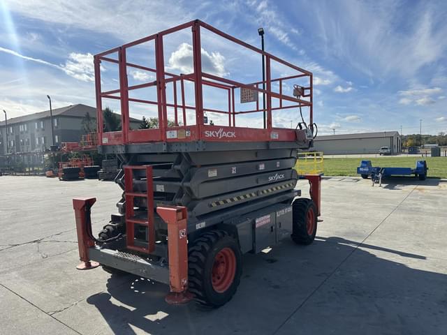 Image of Sky Jack SJ7135RT equipment image 3