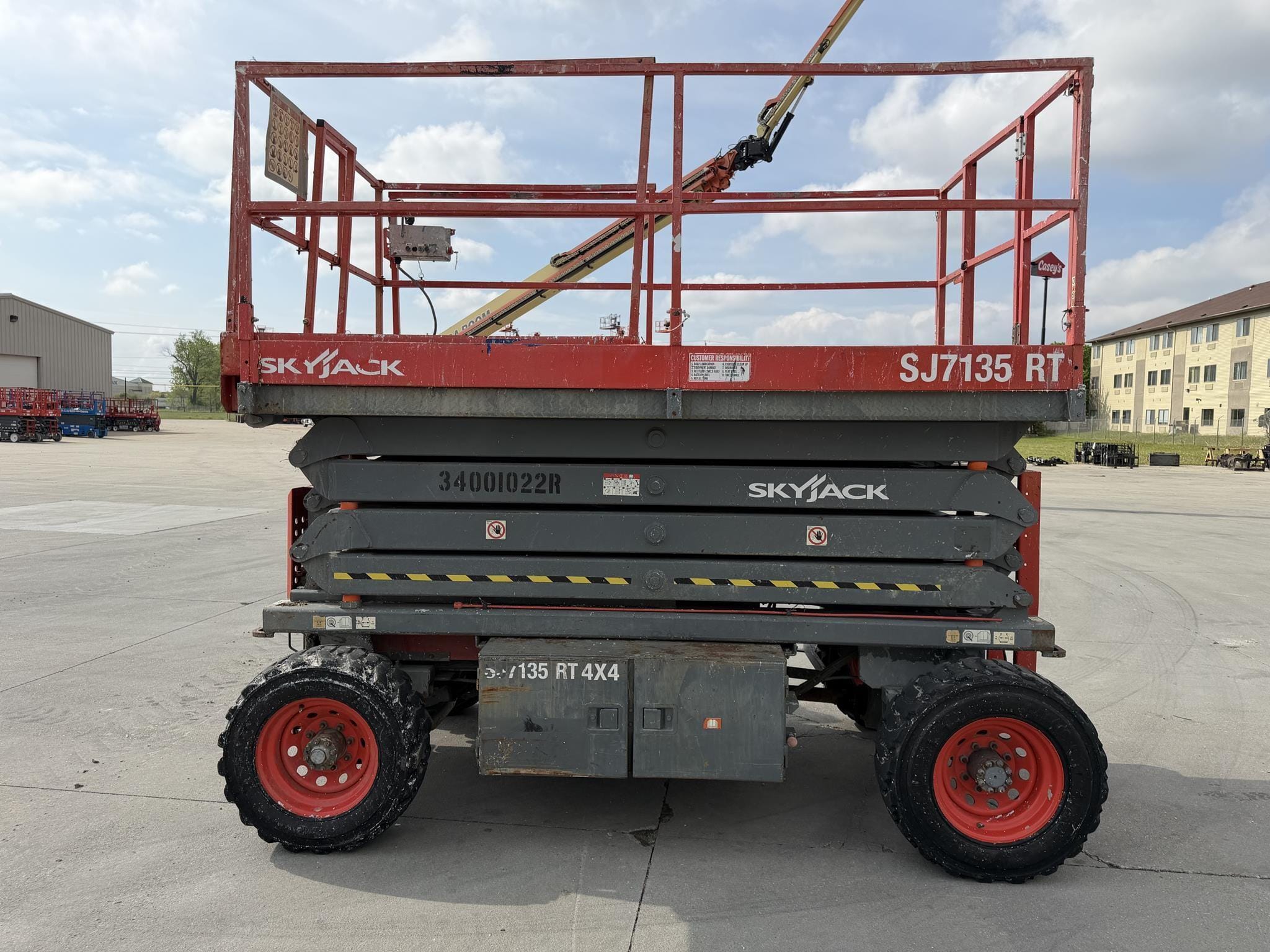 2008 Sky Jack SJ7135RT Equipment Image0