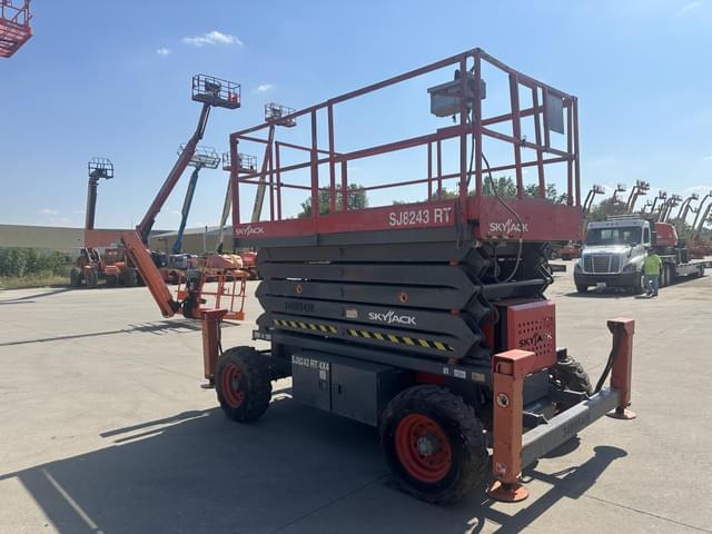 Image of Sky Jack SJ8243RT equipment image 4