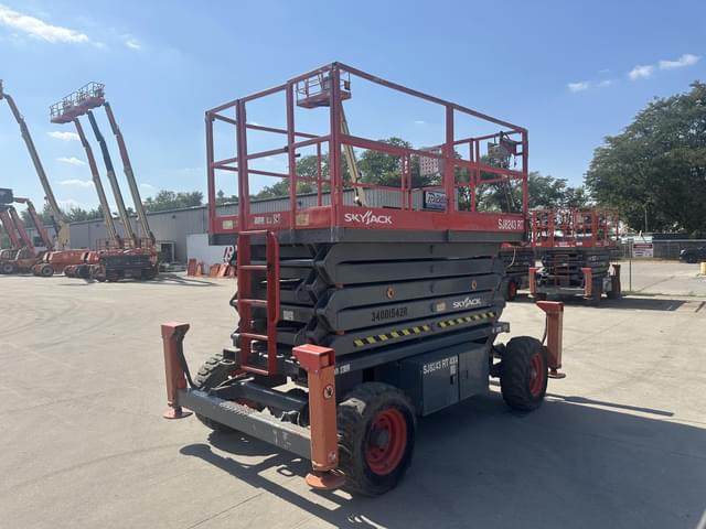 Image of Sky Jack SJ8243RT equipment image 2