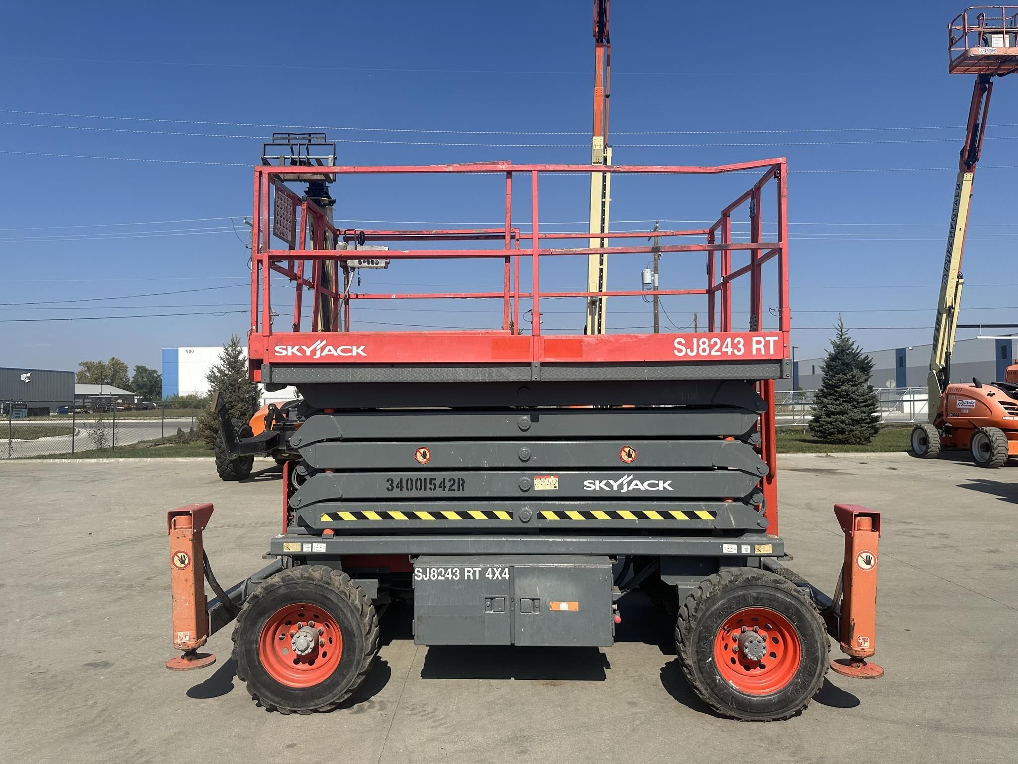 2008 Sky Jack SJ8243RT Equipment Image0
