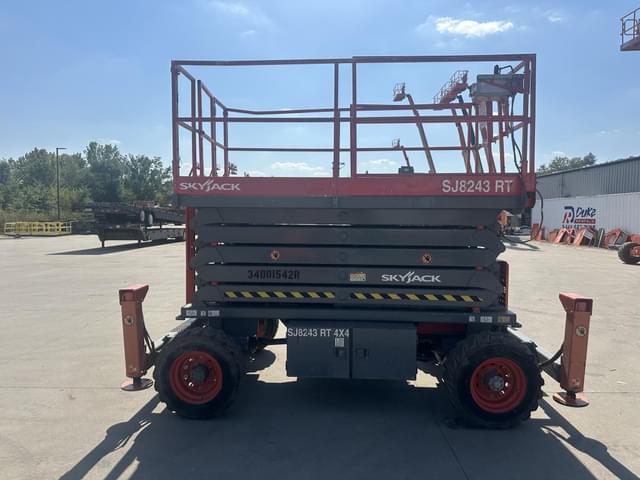Image of Sky Jack SJ8243RT equipment image 3