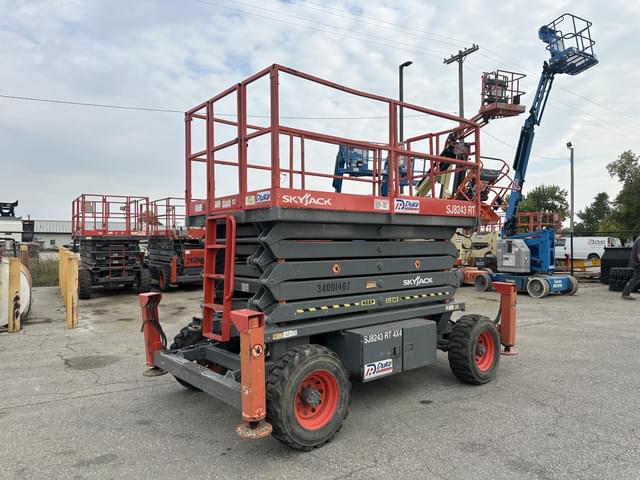 Image of Sky Jack SJ8243RT equipment image 3
