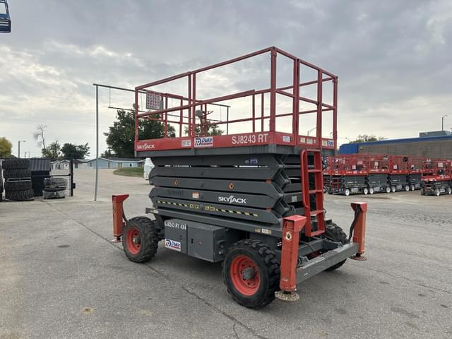 Image of Sky Jack SJ8243RT equipment image 1