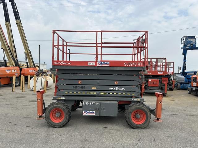 Image of Sky Jack SJ8243RT equipment image 4