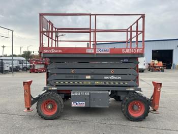 2008 Sky Jack SJ8243RT Equipment Image0