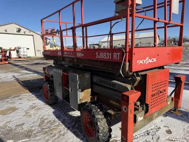 Image of Sky Jack SJ8831RT equipment image 1