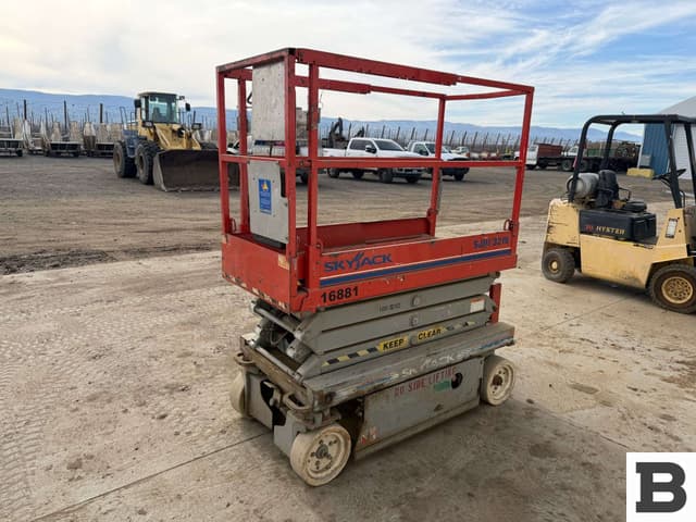 Image of Sky Jack SJIII3219 equipment image 4