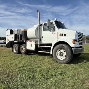 2008 Sterling 9500 Image