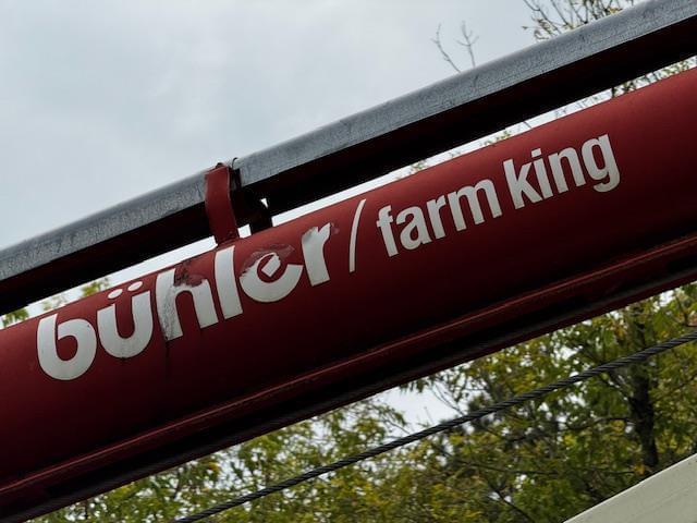 Image of Buhler Farm King 846 equipment image 3