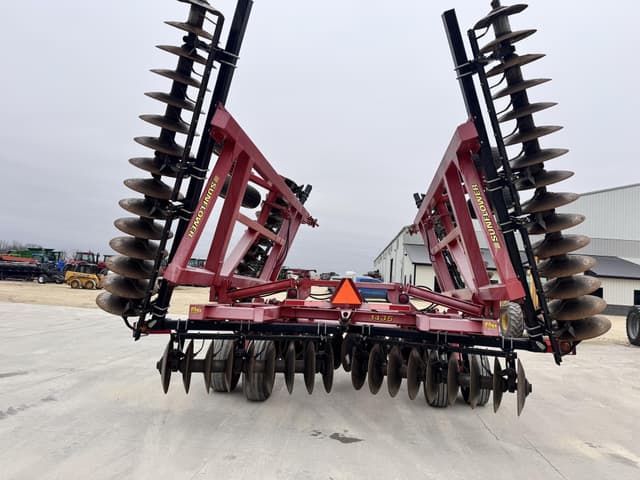 Image of Sunflower 1435-33 equipment image 3