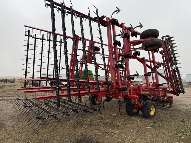 Image of Sunflower 6333-34 equipment image 3