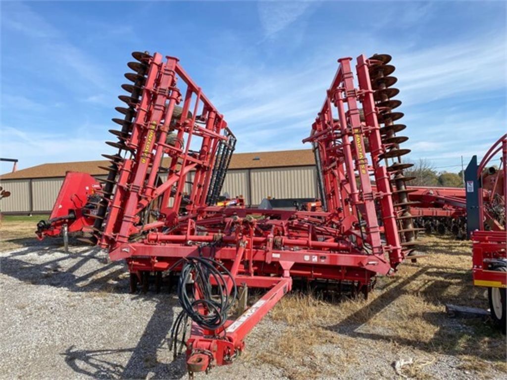 2008 Sunflower 6333 Equipment Image0