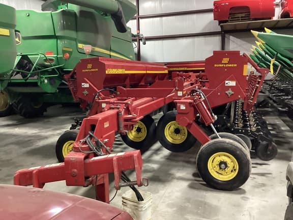 Image of Sunflower 9433-40 equipment image 1