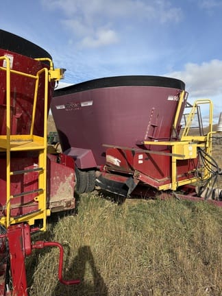 2008 Supreme 900T Equipment Image0