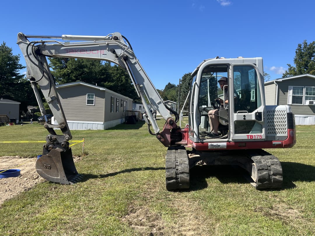 Image of Takeuchi TB175 Primary image