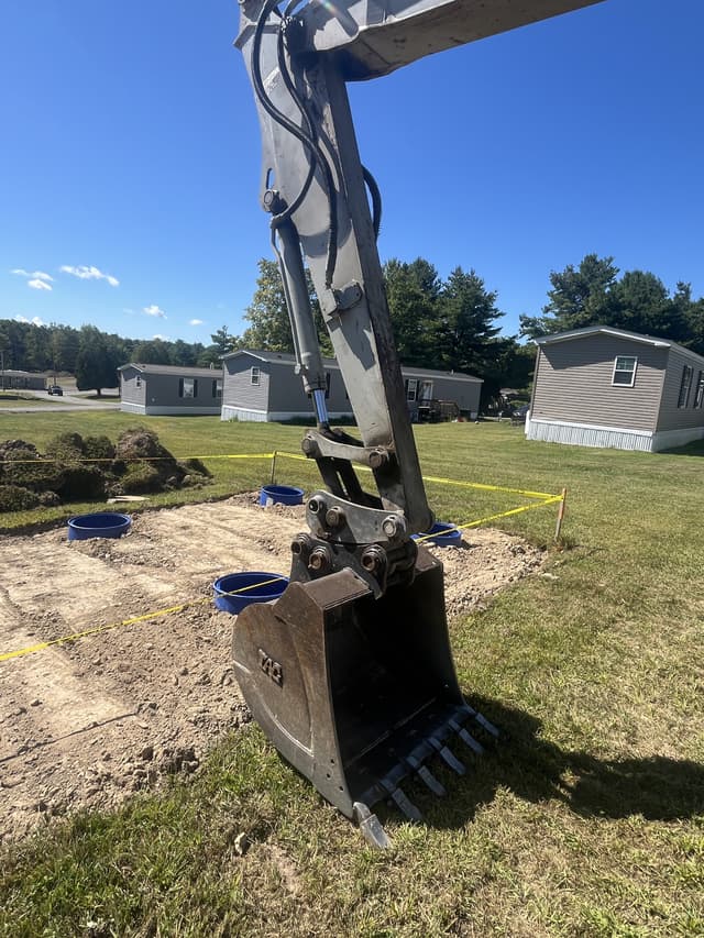 Image of Takeuchi TB175 equipment image 1