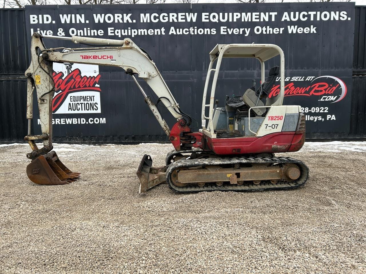 2008 Takeuchi TB250 Equipment Image0
