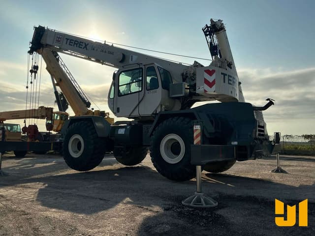 Image of Terex RT335 equipment image 3