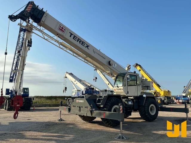 Image of Terex RT335 equipment image 4