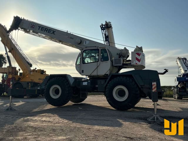 Image of Terex RT335 equipment image 2