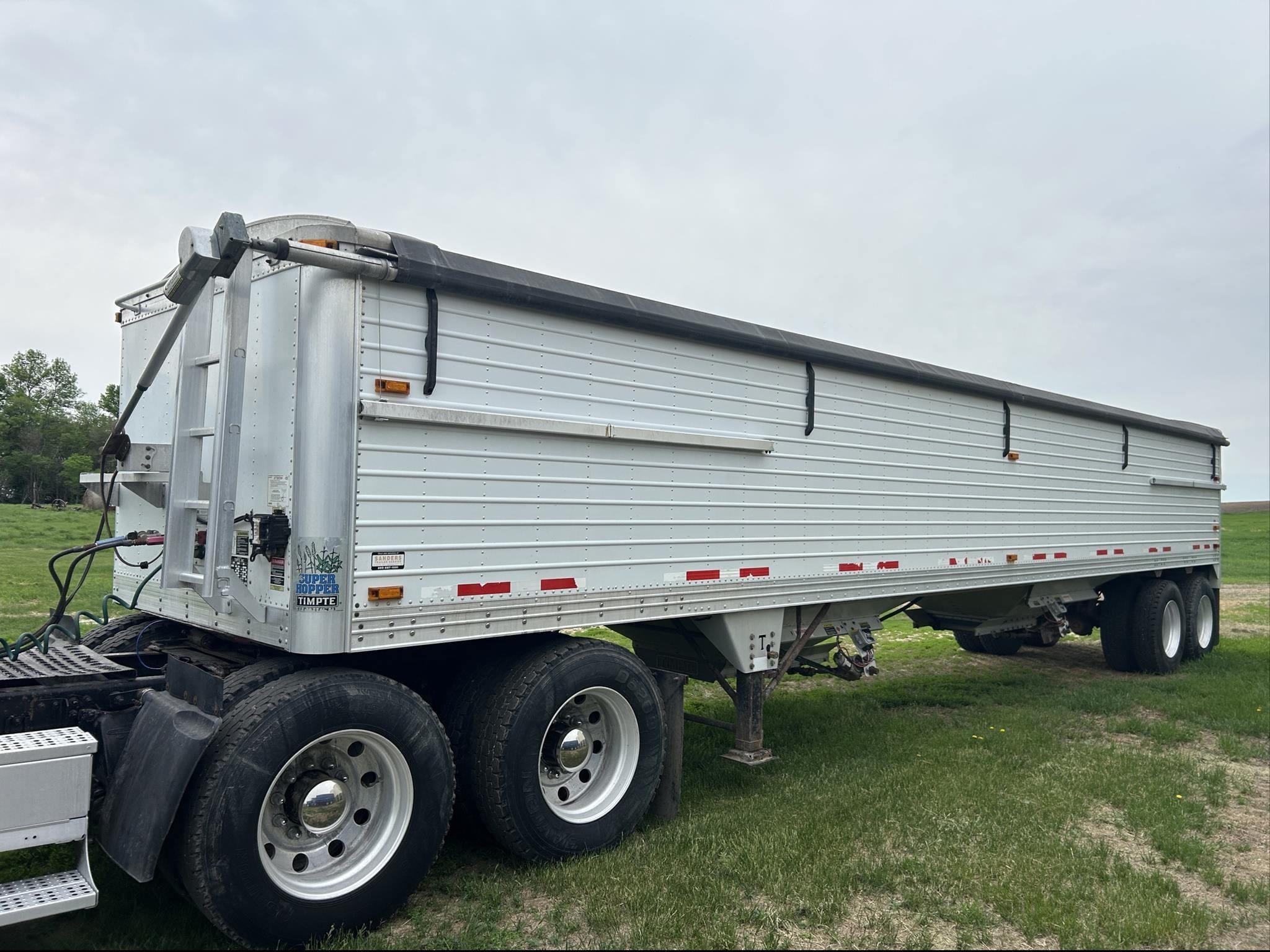 2008 Timpte Super Hopper Equipment Image0