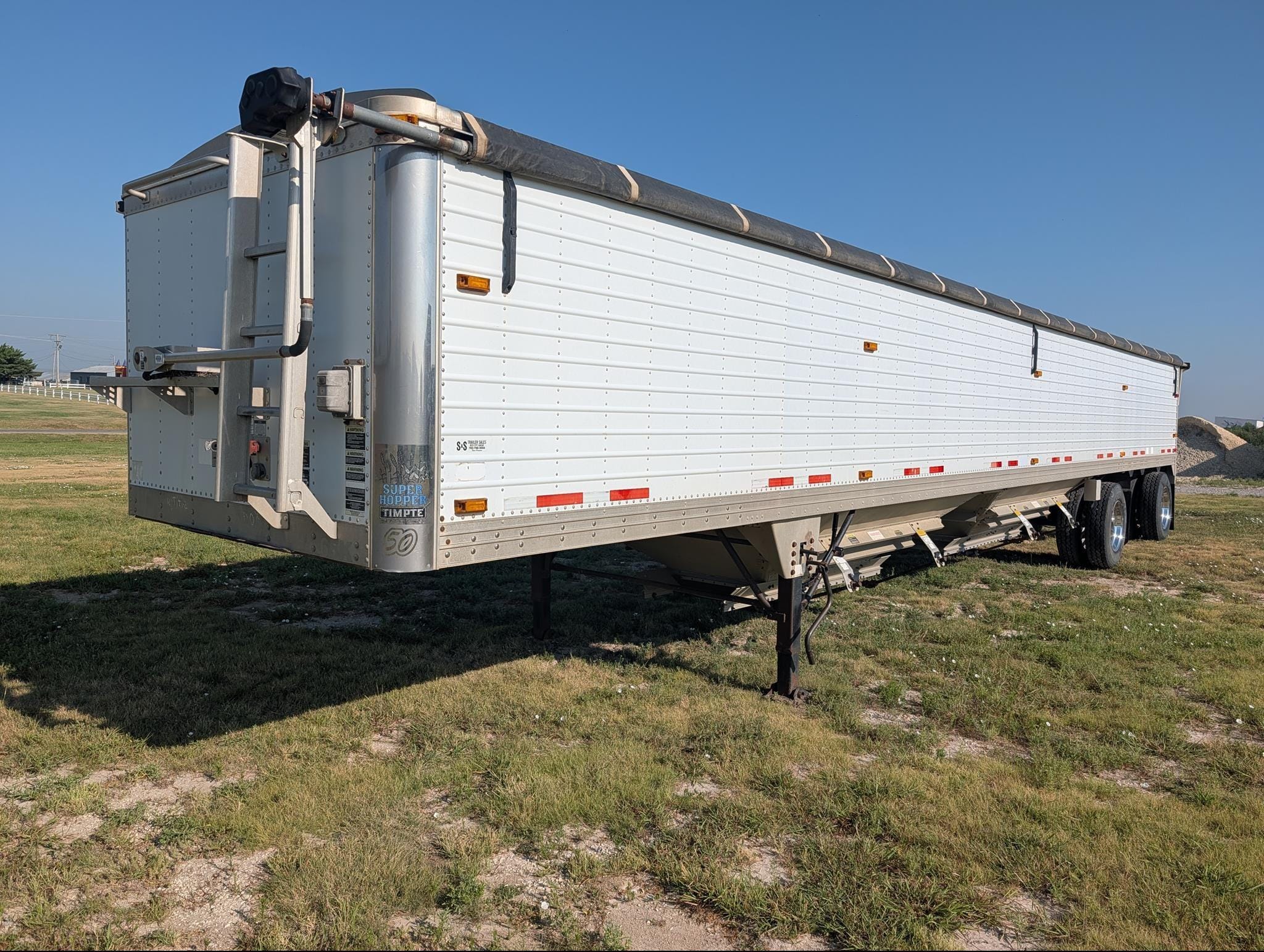 2008 Timpte Super Hopper Equipment Image0