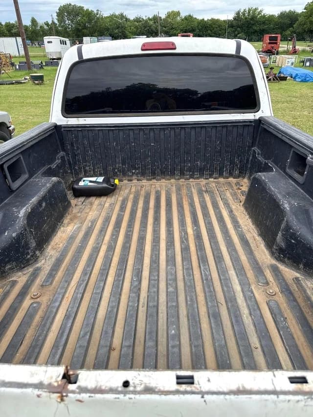 Image of Toyota Tacoma equipment image 4