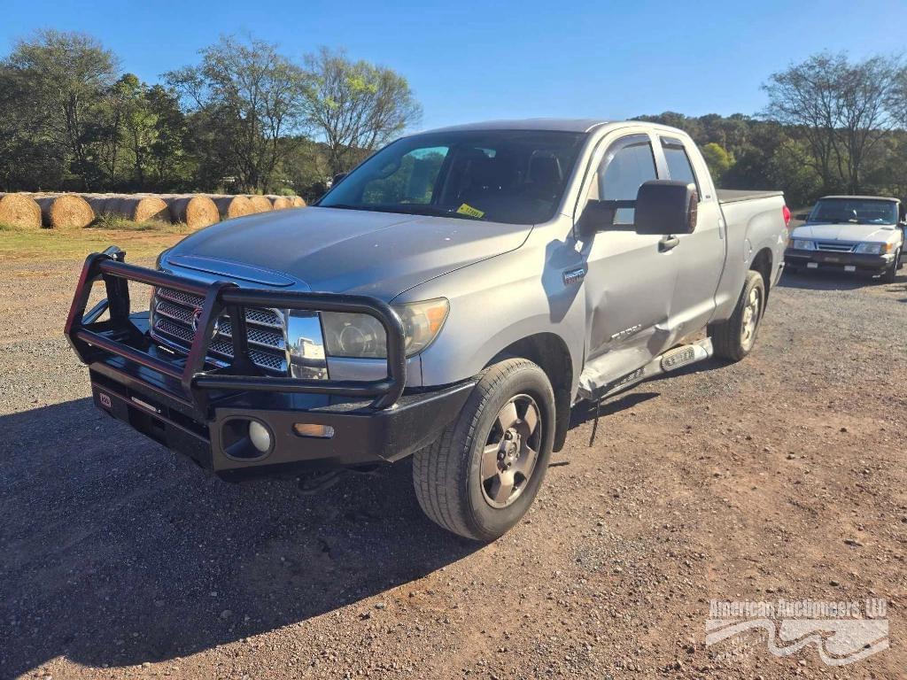Image of Toyota Tundra Image 0