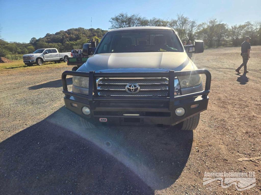 Image of Toyota Tundra Image 1