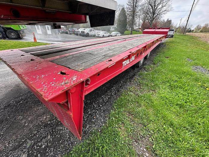 2008 Trail King TK70SA Equipment Image0