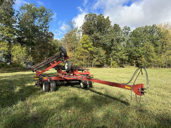 2008 Unverferth 1225 Equipment Image0