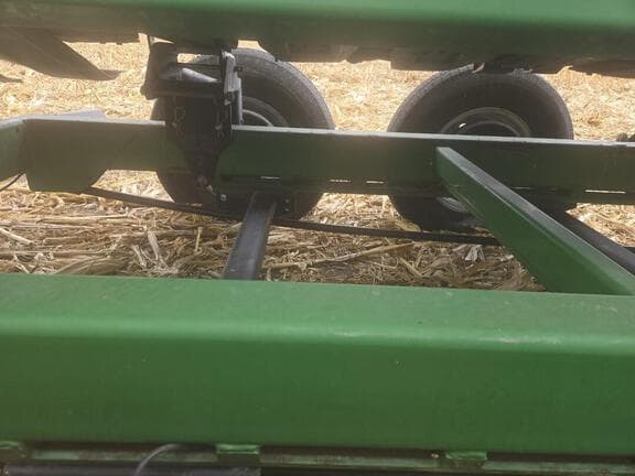 Image of Unverferth Roadrunner 736 equipment image 4