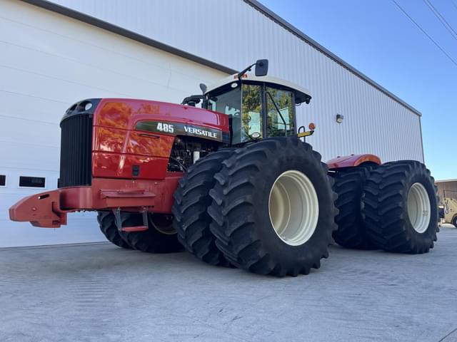 Image of Versatile 485 equipment image 1