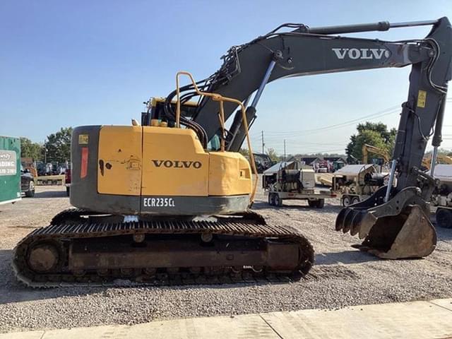Image of Volvo ECR235CL equipment image 4