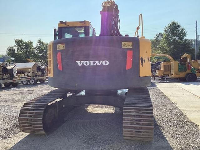 Image of Volvo ECR235CL equipment image 2
