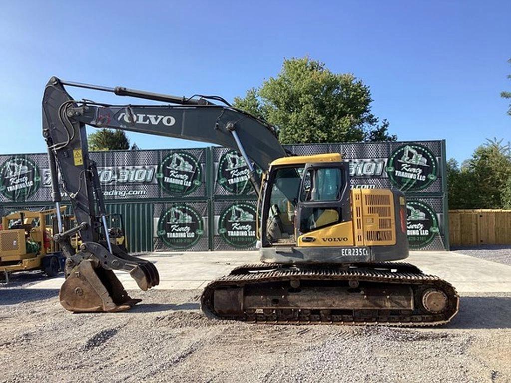 Image of Volvo ECR235CL Primary image
